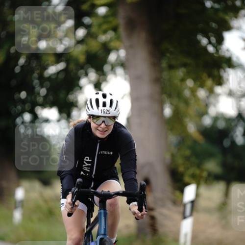 30.08.2026 - Elbe Triathlon Hamburg Michael Burmester http://msf.ph/oto/10060285 30.08.2026 11:42:41 Radfahren 1629, 1638 meine-sportfotos.de