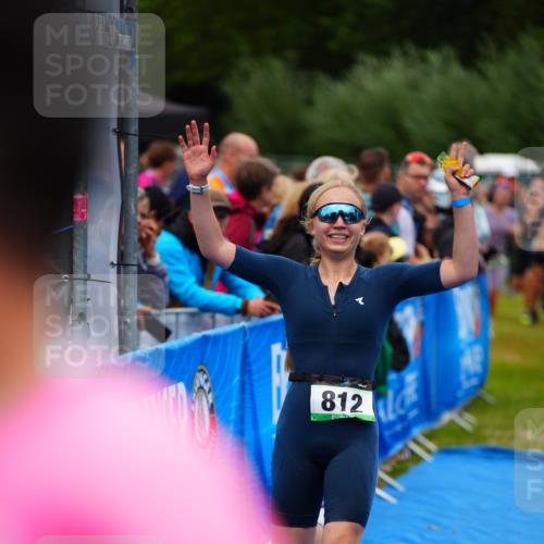 30.08.2026 - Elbe Triathlon Hamburg LAZAROV Photography http://msf.ph/oto/10060286 30.08.2026 11:39:43 Ziel 657, 802, 812, 871, 979, 1146, 1247, 1277 meine-sportfotos.de
