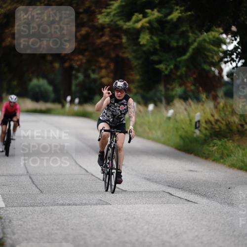 30.08.2026 - Elbe Triathlon Hamburg Michael Burmester http://msf.ph/oto/10060290 30.08.2026 11:42:44 Radfahren 1474, 1629, 1638 meine-sportfotos.de