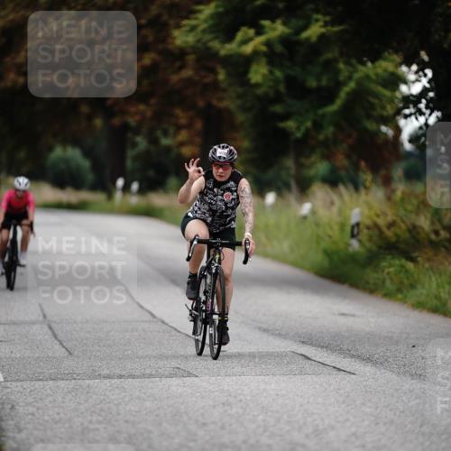 30.08.2026 - Elbe Triathlon Hamburg Michael Burmester http://msf.ph/oto/10060292 30.08.2026 11:42:44 Radfahren 1474, 1629, 1638 meine-sportfotos.de