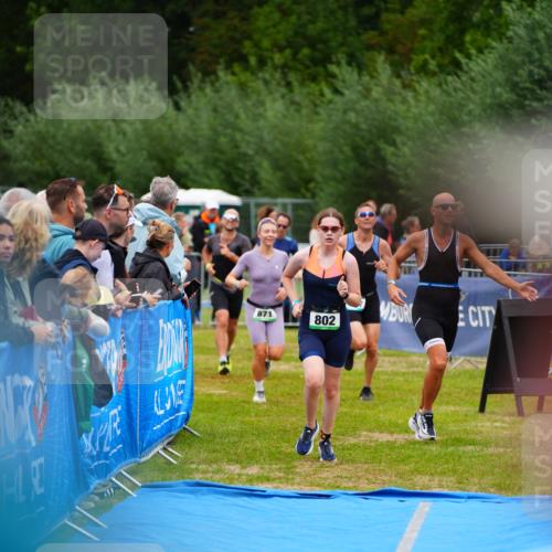30.08.2026 - Elbe Triathlon Hamburg LAZAROV Photography http://msf.ph/oto/10060297 30.08.2026 11:39:45 Ziel 657, 697, 802, 812, 871, 1146, 1247, 1277 meine-sportfotos.de
