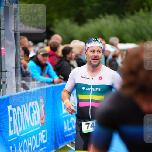 30.08.2026 - Elbe Triathlon Hamburg LAZAROV Photography http://msf.ph/oto/10060349 30.08.2026 11:40:04 Ziel 742, 1245, 1268 meine-sportfotos.de