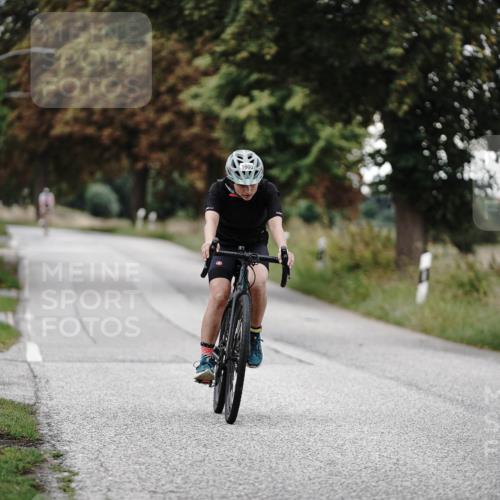 30.08.2026 - Elbe Triathlon Hamburg Michael Burmester http://msf.ph/oto/10060351 30.08.2026 11:43:42 Radfahren 1600 meine-sportfotos.de