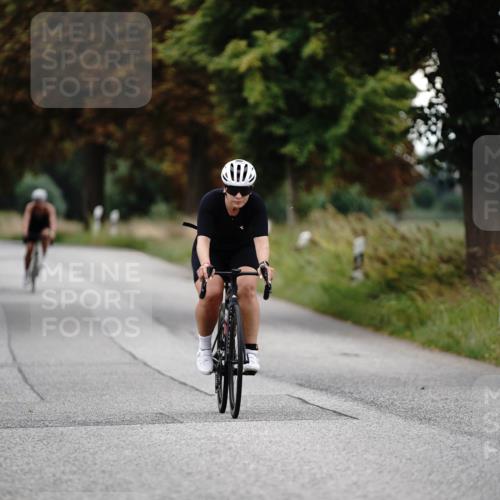 30.08.2026 - Elbe Triathlon Hamburg Michael Burmester http://msf.ph/oto/10060371 30.08.2026 11:44:15 Radfahren 1567, 1611, 1618 meine-sportfotos.de