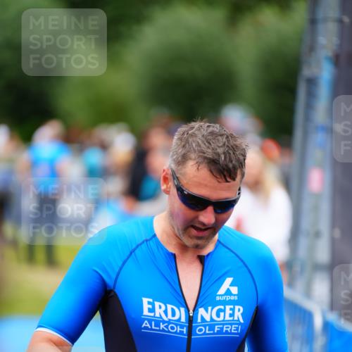 30.08.2026 - Elbe Triathlon Hamburg LAZAROV Photography http://msf.ph/oto/10060372 30.08.2026 11:40:24 Ziel 679, 1269 meine-sportfotos.de