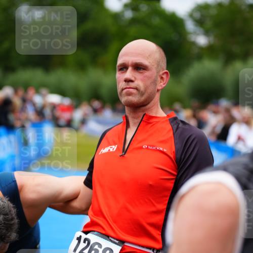 30.08.2026 - Elbe Triathlon Hamburg LAZAROV Photography http://msf.ph/oto/10060385 30.08.2026 11:40:30 Ziel 1130 meine-sportfotos.de