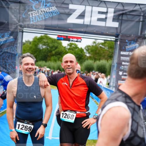 30.08.2026 - Elbe Triathlon Hamburg LAZAROV Photography http://msf.ph/oto/10060393 30.08.2026 11:40:34 Ziel 1130 meine-sportfotos.de