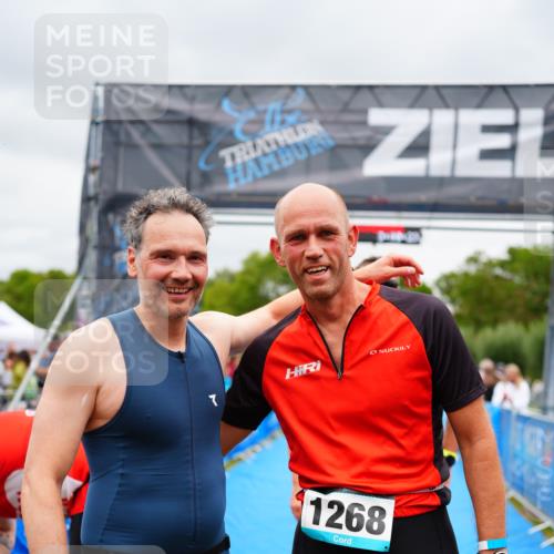 30.08.2026 - Elbe Triathlon Hamburg LAZAROV Photography http://msf.ph/oto/10060399 30.08.2026 11:40:42 Ziel 911, 1375 meine-sportfotos.de
