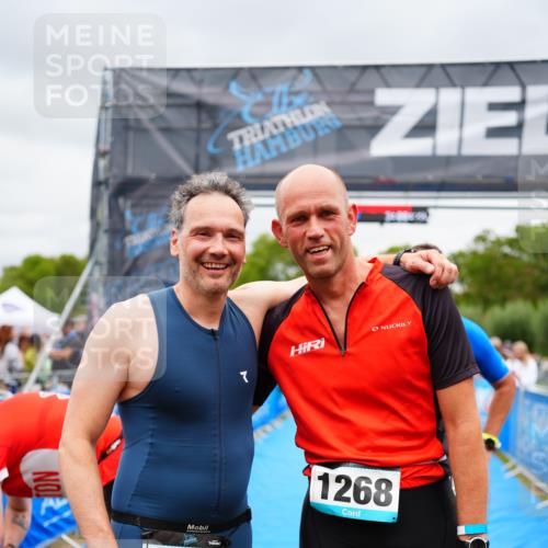 30.08.2026 - Elbe Triathlon Hamburg LAZAROV Photography http://msf.ph/oto/10060402 30.08.2026 11:40:42 Ziel 911, 1375 meine-sportfotos.de