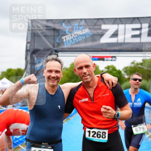 30.08.2026 - Elbe Triathlon Hamburg LAZAROV Photography http://msf.ph/oto/10060411 30.08.2026 11:40:43 Ziel 911, 1375 meine-sportfotos.de