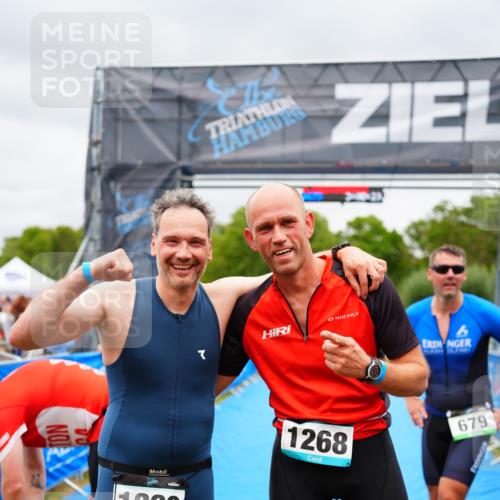 30.08.2026 - Elbe Triathlon Hamburg LAZAROV Photography http://msf.ph/oto/10060413 30.08.2026 11:40:43 Ziel 911, 1375 meine-sportfotos.de