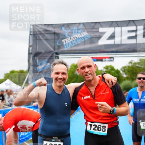 30.08.2026 - Elbe Triathlon Hamburg LAZAROV Photography http://msf.ph/oto/10060420 30.08.2026 11:40:43 Ziel 911, 1375 meine-sportfotos.de