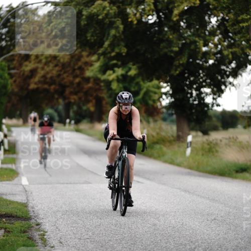 30.08.2026 - Elbe Triathlon Hamburg Michael Burmester http://msf.ph/oto/10060440 30.08.2026 11:45:22 Radfahren 1603, 1697 meine-sportfotos.de