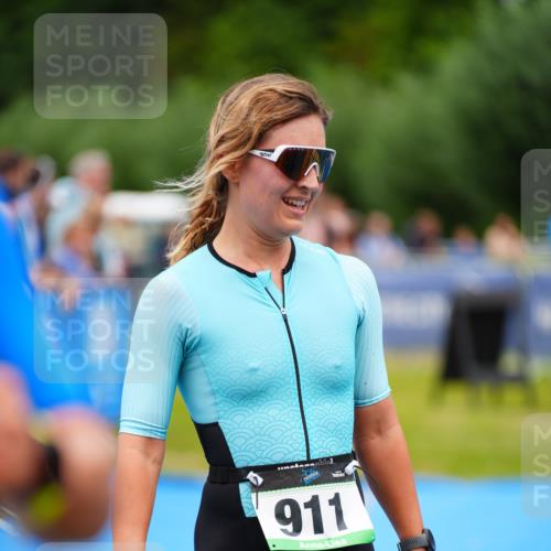30.08.2026 - Elbe Triathlon Hamburg LAZAROV Photography http://msf.ph/oto/10060453 30.08.2026 11:40:51 Ziel 694, 911, 933, 1375 meine-sportfotos.de