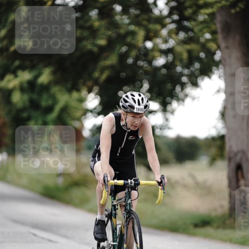 30.08.2026 - Elbe Triathlon Hamburg Michael Burmester http://msf.ph/oto/10060457 30.08.2026 11:45:31 Radfahren 1661, 1695, 1711 meine-sportfotos.de