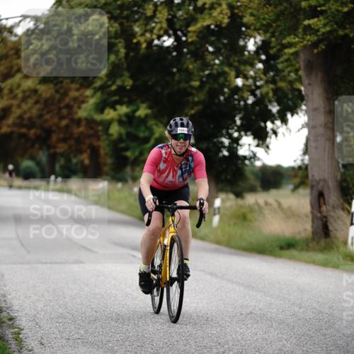 30.08.2026 - Elbe Triathlon Hamburg Michael Burmester http://msf.ph/oto/10060465 30.08.2026 11:45:34 Radfahren 1661, 1695, 1711 meine-sportfotos.de