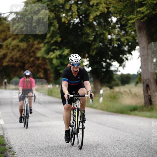 30.08.2026 - Elbe Triathlon Hamburg Michael Burmester http://msf.ph/oto/10060474 30.08.2026 11:45:46 Radfahren 1693, 1704 meine-sportfotos.de