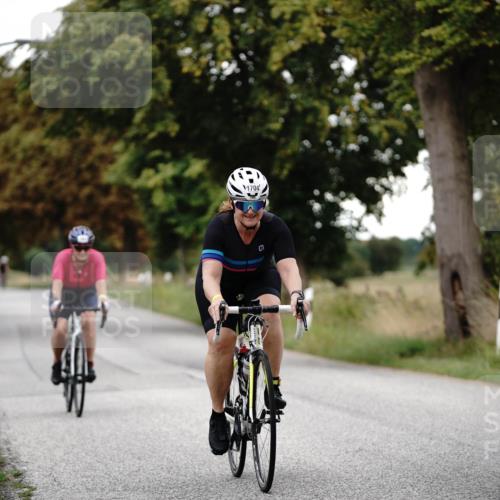 30.08.2026 - Elbe Triathlon Hamburg Michael Burmester http://msf.ph/oto/10060477 30.08.2026 11:45:46 Radfahren 1693, 1704 meine-sportfotos.de