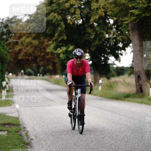 30.08.2026 - Elbe Triathlon Hamburg Michael Burmester http://msf.ph/oto/10060480 30.08.2026 11:45:47 Radfahren 1693, 1704 meine-sportfotos.de