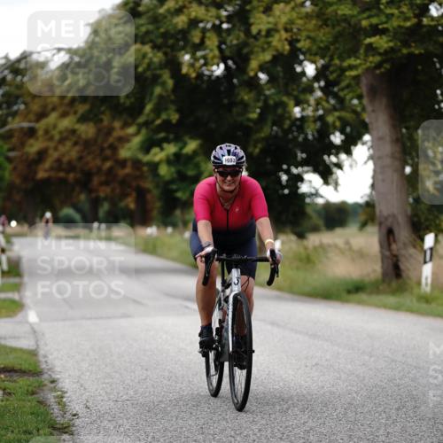 30.08.2026 - Elbe Triathlon Hamburg Michael Burmester http://msf.ph/oto/10060482 30.08.2026 11:45:47 Radfahren 1693, 1704 meine-sportfotos.de