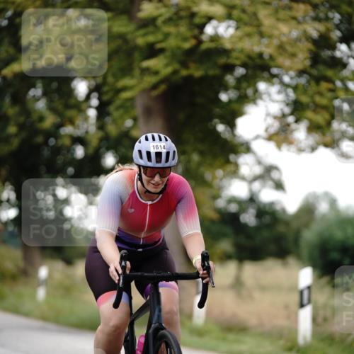 30.08.2026 - Elbe Triathlon Hamburg Michael Burmester http://msf.ph/oto/10060497 30.08.2026 11:46:03 Radfahren 1614 meine-sportfotos.de