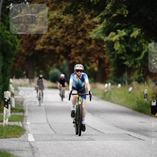30.08.2026 - Elbe Triathlon Hamburg Michael Burmester http://msf.ph/oto/10060501 30.08.2026 11:46:14 Radfahren 1606, 1628, 1646 meine-sportfotos.de