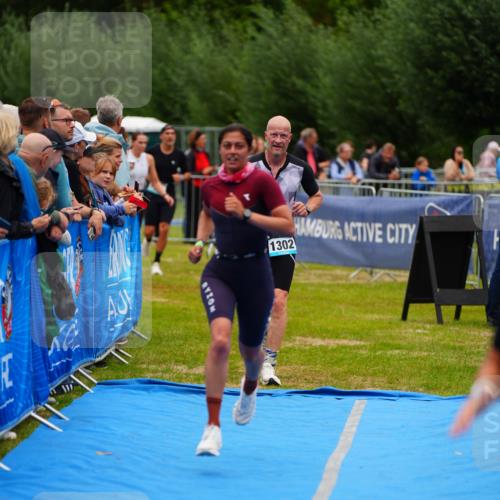 30.08.2026 - Elbe Triathlon Hamburg LAZAROV Photography http://msf.ph/oto/10060505 30.08.2026 11:41:07 Ziel 845, 920, 1302 meine-sportfotos.de