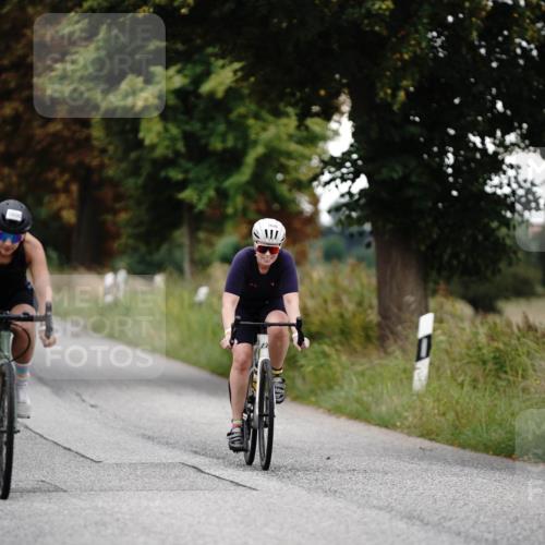 30.08.2026 - Elbe Triathlon Hamburg Michael Burmester http://msf.ph/oto/10060510 30.08.2026 11:46:18 Radfahren 1606, 1628, 1646 meine-sportfotos.de