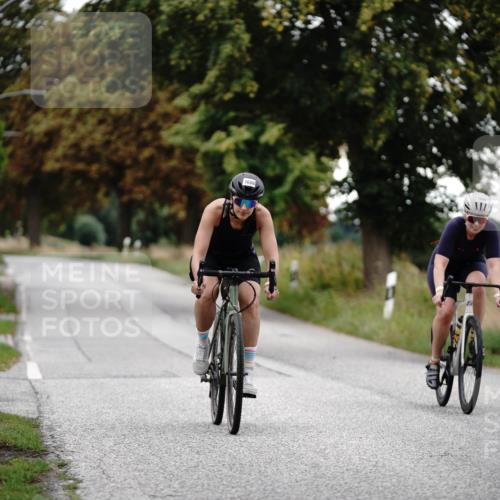 30.08.2026 - Elbe Triathlon Hamburg Michael Burmester http://msf.ph/oto/10060511 30.08.2026 11:46:19 Radfahren 1606, 1646 meine-sportfotos.de