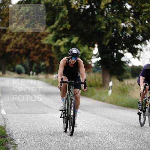 30.08.2026 - Elbe Triathlon Hamburg Michael Burmester http://msf.ph/oto/10060515 30.08.2026 11:46:19 Radfahren 1606, 1646 meine-sportfotos.de