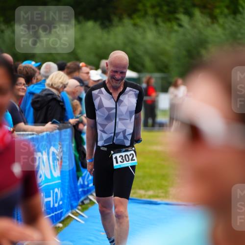 30.08.2026 - Elbe Triathlon Hamburg LAZAROV Photography http://msf.ph/oto/10060527 30.08.2026 11:41:09 Ziel 845, 920, 1302 meine-sportfotos.de