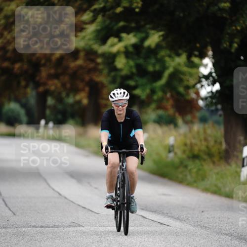 30.08.2026 - Elbe Triathlon Hamburg Michael Burmester http://msf.ph/oto/10060531 30.08.2026 11:47:01 Radfahren 1710 meine-sportfotos.de