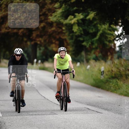 30.08.2026 - Elbe Triathlon Hamburg Michael Burmester http://msf.ph/oto/10060537 30.08.2026 11:47:12 Radfahren 1604, 1613 meine-sportfotos.de
