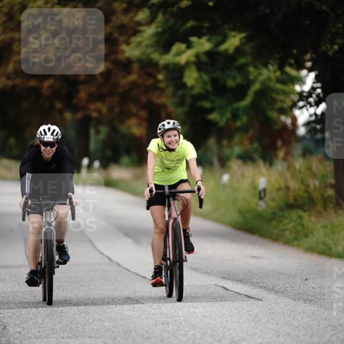 30.08.2026 - Elbe Triathlon Hamburg Michael Burmester http://msf.ph/oto/10060540 30.08.2026 11:47:12 Radfahren 1604, 1613 meine-sportfotos.de