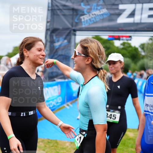 30.08.2026 - Elbe Triathlon Hamburg LAZAROV Photography http://msf.ph/oto/10060541 30.08.2026 11:41:12 Ziel 1302 meine-sportfotos.de