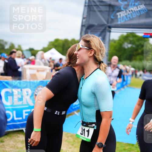 30.08.2026 - Elbe Triathlon Hamburg LAZAROV Photography http://msf.ph/oto/10060551 30.08.2026 11:41:12 Ziel 1302 meine-sportfotos.de