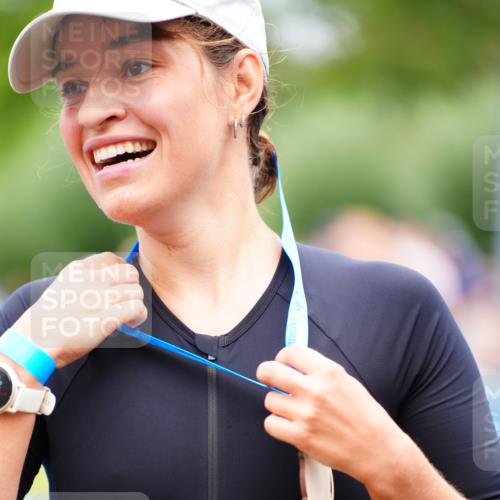 30.08.2026 - Elbe Triathlon Hamburg LAZAROV Photography http://msf.ph/oto/10060557 30.08.2026 11:41:15 Ziel 806, 1278 meine-sportfotos.de