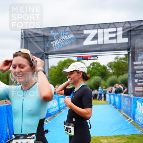 30.08.2026 - Elbe Triathlon Hamburg LAZAROV Photography http://msf.ph/oto/10060566 30.08.2026 11:41:16 Ziel 806, 1278 meine-sportfotos.de