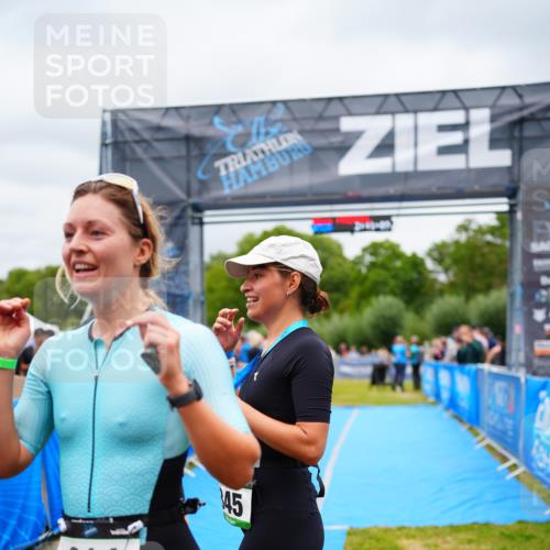 30.08.2026 - Elbe Triathlon Hamburg LAZAROV Photography http://msf.ph/oto/10060569 30.08.2026 11:41:16 Ziel 806, 1278 meine-sportfotos.de