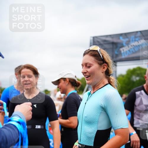 30.08.2026 - Elbe Triathlon Hamburg LAZAROV Photography http://msf.ph/oto/10060572 30.08.2026 11:41:18 Ziel 806, 1202, 1278 meine-sportfotos.de