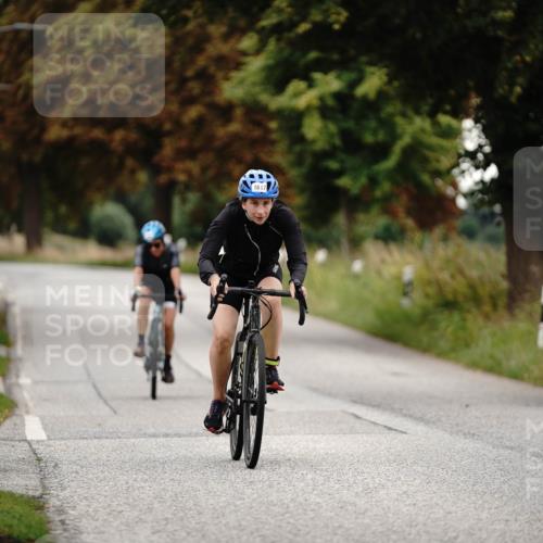 30.08.2026 - Elbe Triathlon Hamburg Michael Burmester http://msf.ph/oto/10060585 30.08.2026 11:48:09 Radfahren 1617, 1636, 1672 meine-sportfotos.de