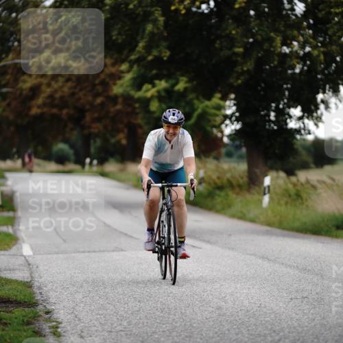 30.08.2026 - Elbe Triathlon Hamburg Michael Burmester http://msf.ph/oto/10060594 30.08.2026 11:48:29 Radfahren 1682 meine-sportfotos.de