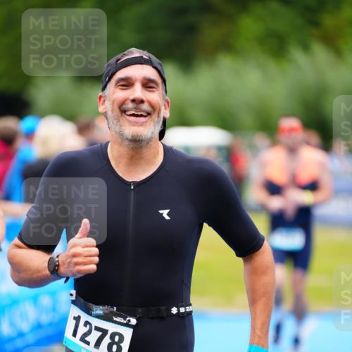 30.08.2026 - Elbe Triathlon Hamburg LAZAROV Photography http://msf.ph/oto/10060602 30.08.2026 11:41:25 Ziel 806, 1202, 1278 meine-sportfotos.de