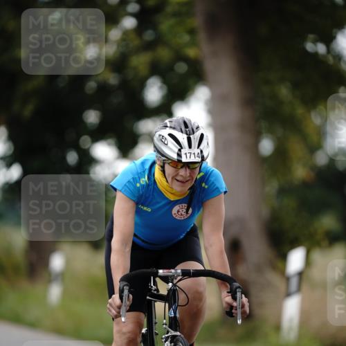 30.08.2026 - Elbe Triathlon Hamburg Michael Burmester http://msf.ph/oto/10060615 30.08.2026 11:49:25 Radfahren 1714 meine-sportfotos.de