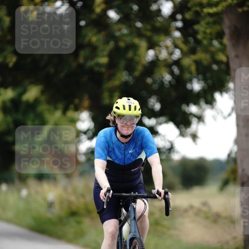 30.08.2026 - Elbe Triathlon Hamburg Michael Burmester http://msf.ph/oto/10060621 30.08.2026 11:49:33 Radfahren 1651 meine-sportfotos.de