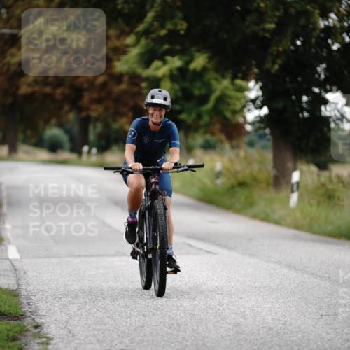 30.08.2026 - Elbe Triathlon Hamburg Michael Burmester http://msf.ph/oto/10060624 30.08.2026 11:49:54 Radfahren 1190 meine-sportfotos.de