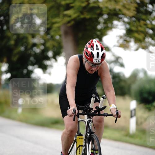 30.08.2026 - Elbe Triathlon Hamburg Michael Burmester http://msf.ph/oto/10060650 30.08.2026 11:50:29 Radfahren 1605, 1717, 1720 meine-sportfotos.de