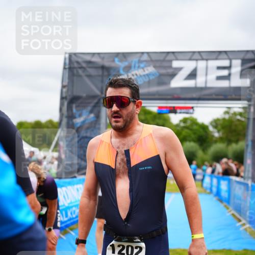 30.08.2026 - Elbe Triathlon Hamburg LAZAROV Photography http://msf.ph/oto/10060651 30.08.2026 11:41:39 Ziel 795, 1209, 1449 meine-sportfotos.de