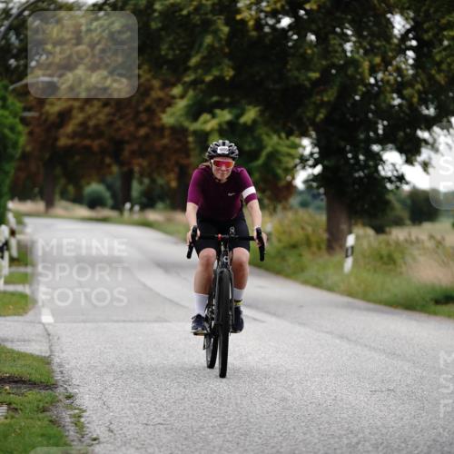 30.08.2026 - Elbe Triathlon Hamburg Michael Burmester http://msf.ph/oto/10060657 30.08.2026 11:50:32 Radfahren 1605, 1720 meine-sportfotos.de