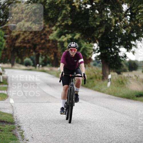 30.08.2026 - Elbe Triathlon Hamburg Michael Burmester http://msf.ph/oto/10060659 30.08.2026 11:50:33 Radfahren 1605, 1720 meine-sportfotos.de